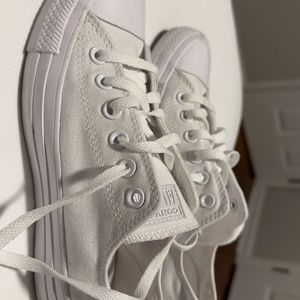 White converse size 7